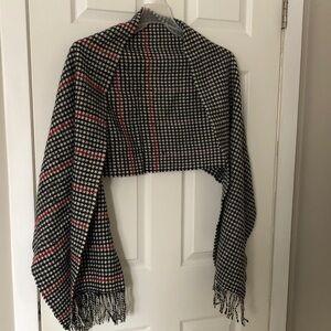 Elegant Houndstooth Reversible print wool Women's scarf